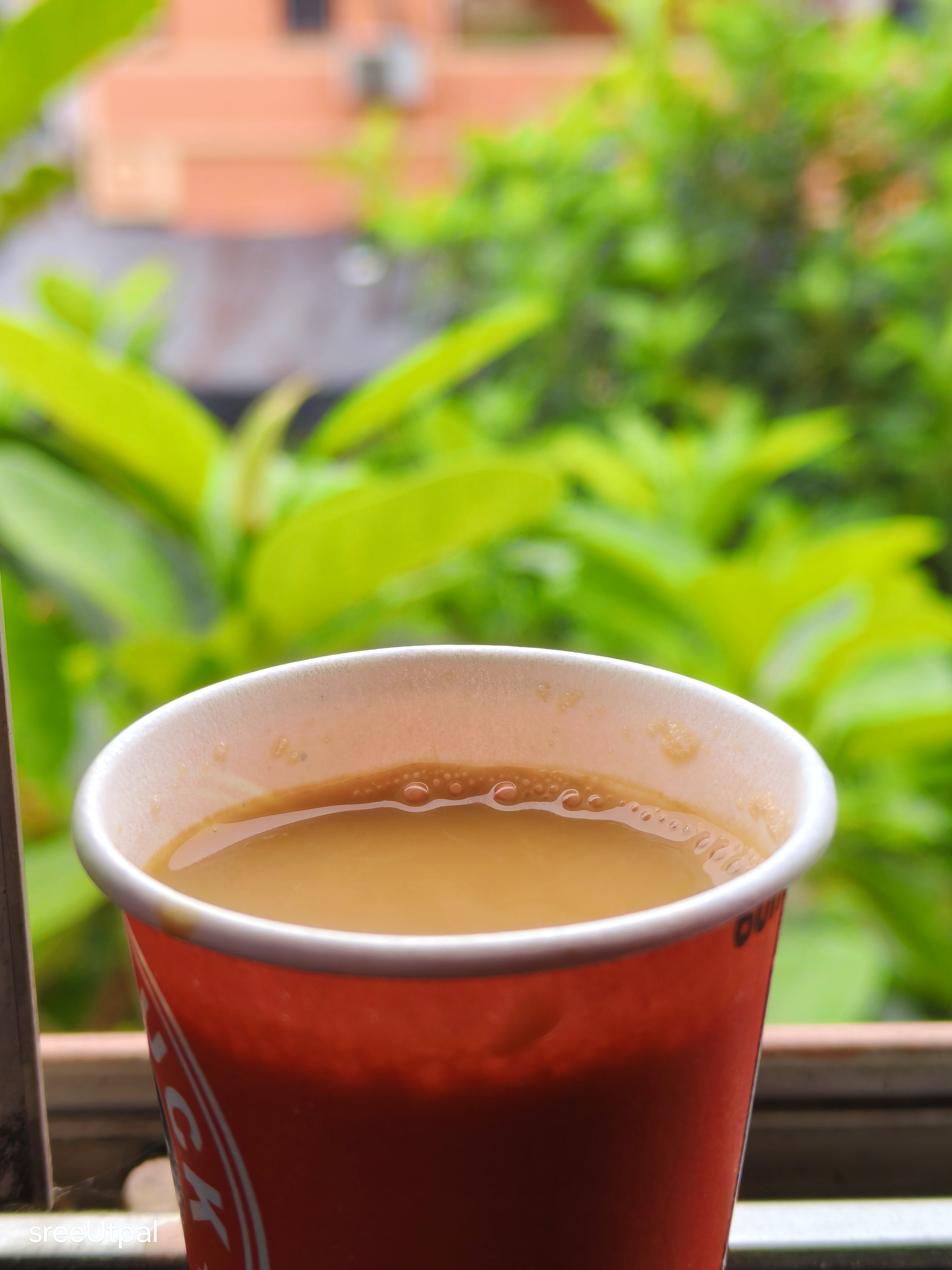 A cup of tea is all you need to get instant energy. Coffee i