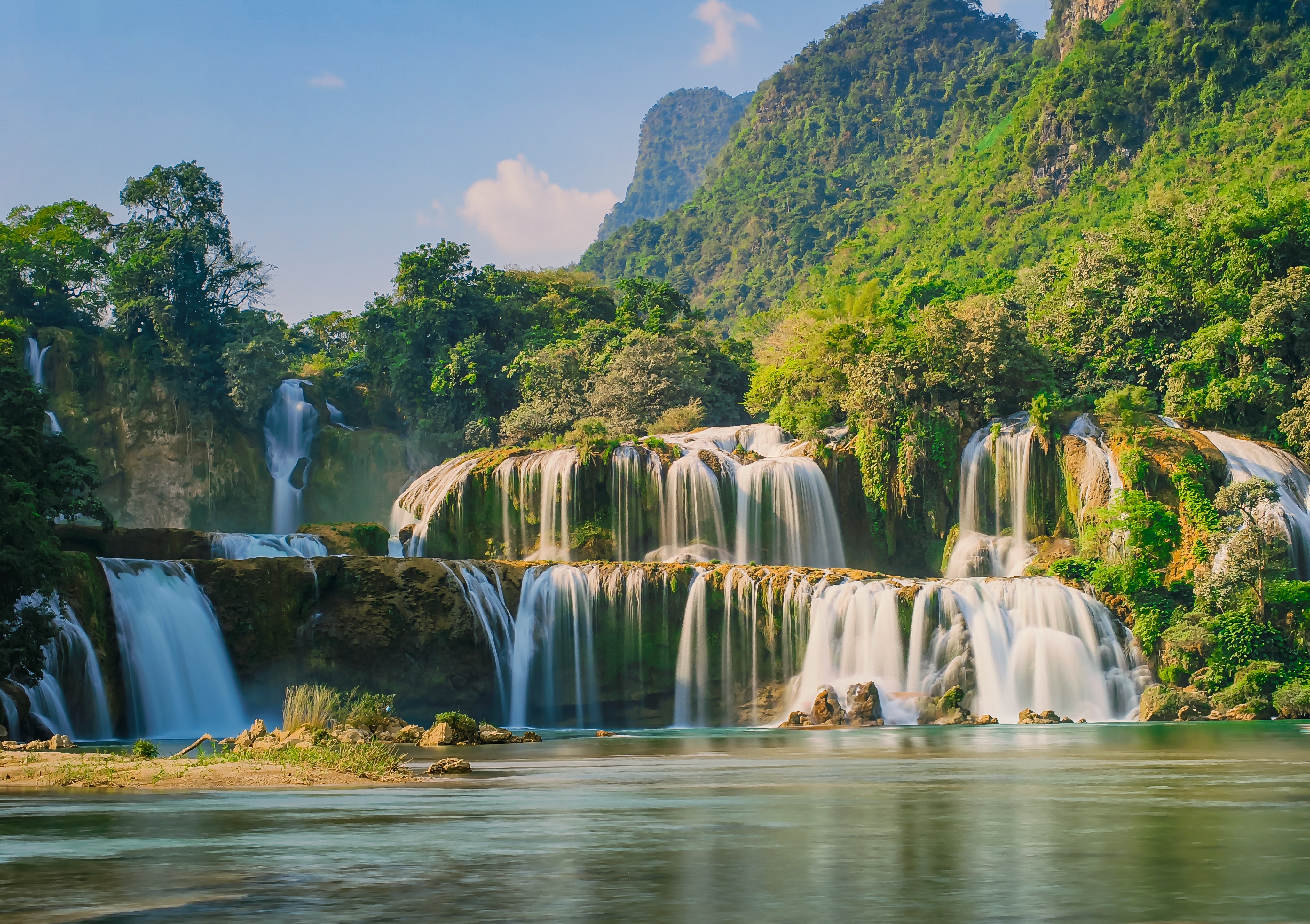 Cao Bằng - thought the OPPO Find X8 Pro cameras