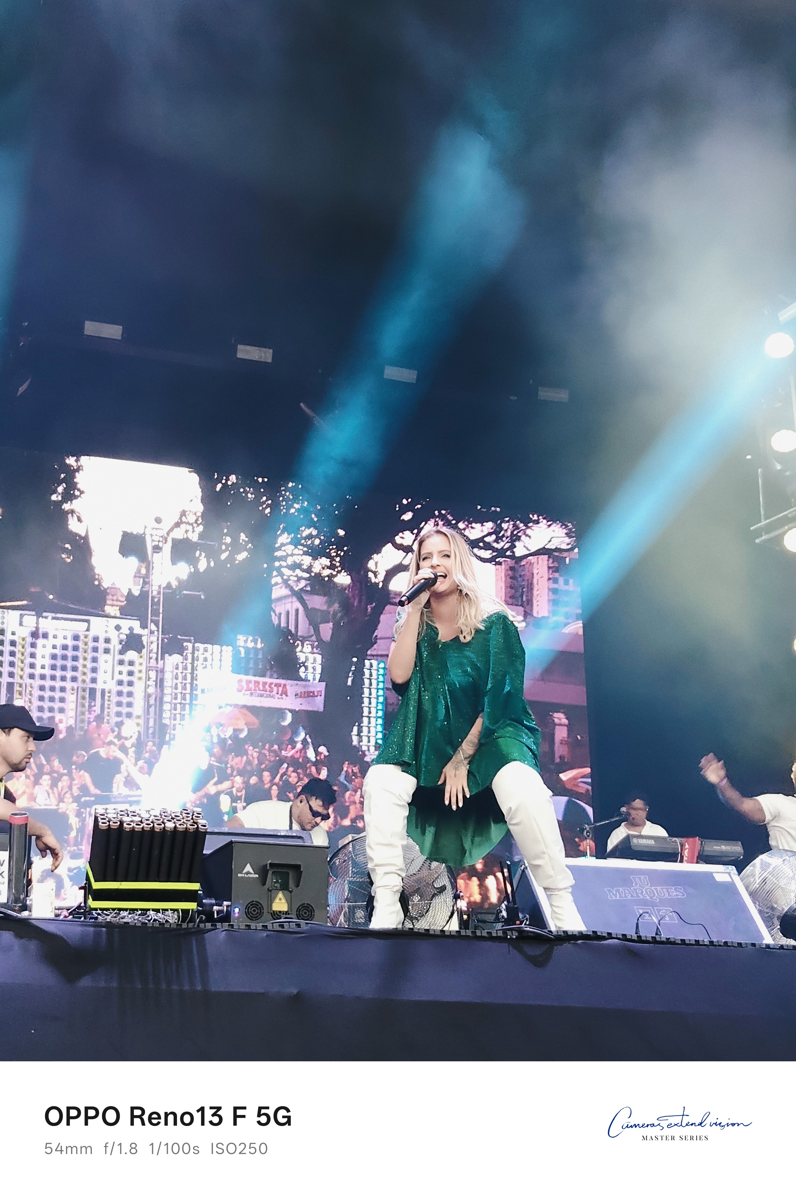 I went to a concert with my fiancée this weekend, and took t