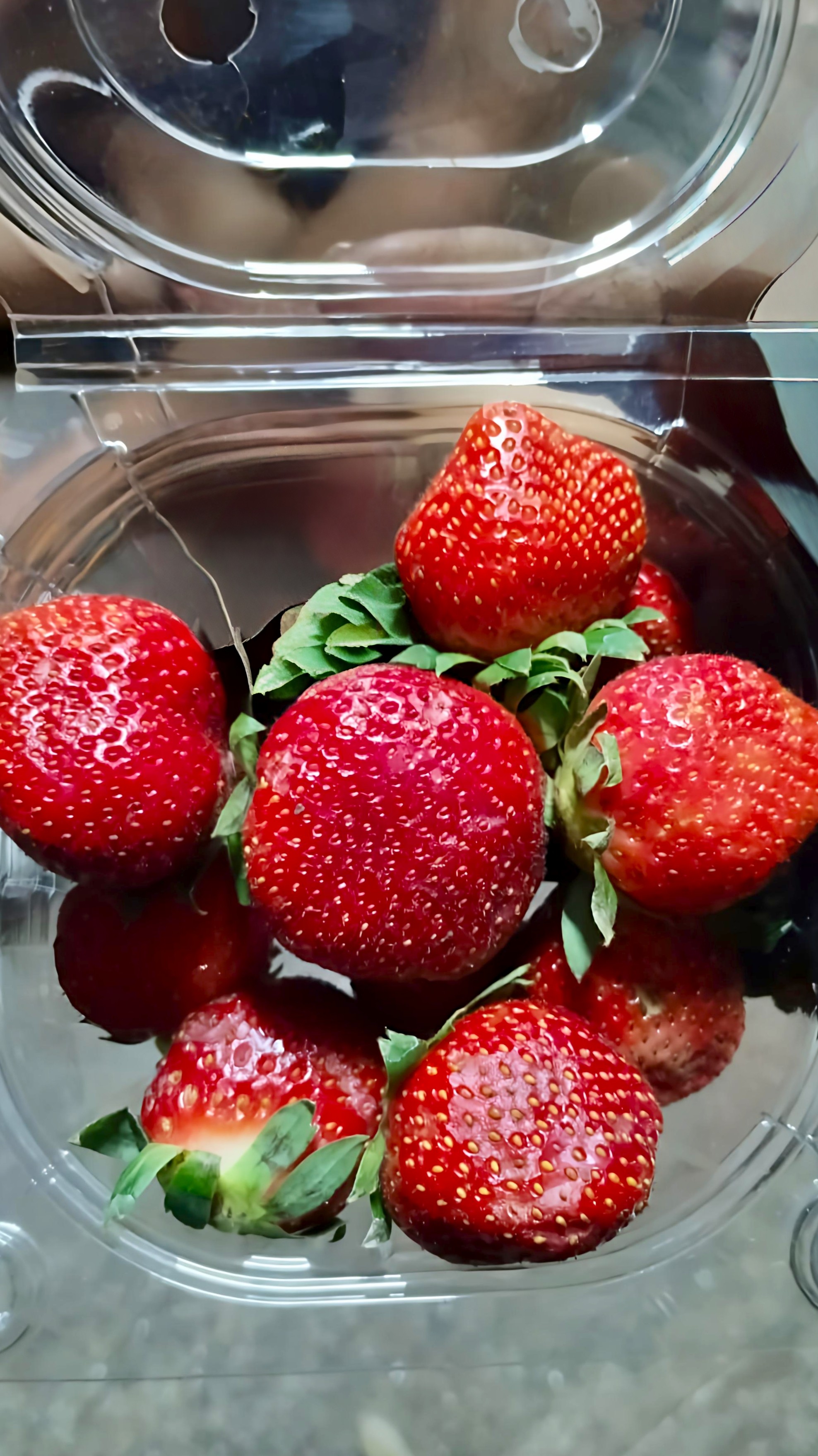 Strawberry Randomly Capturing random moment