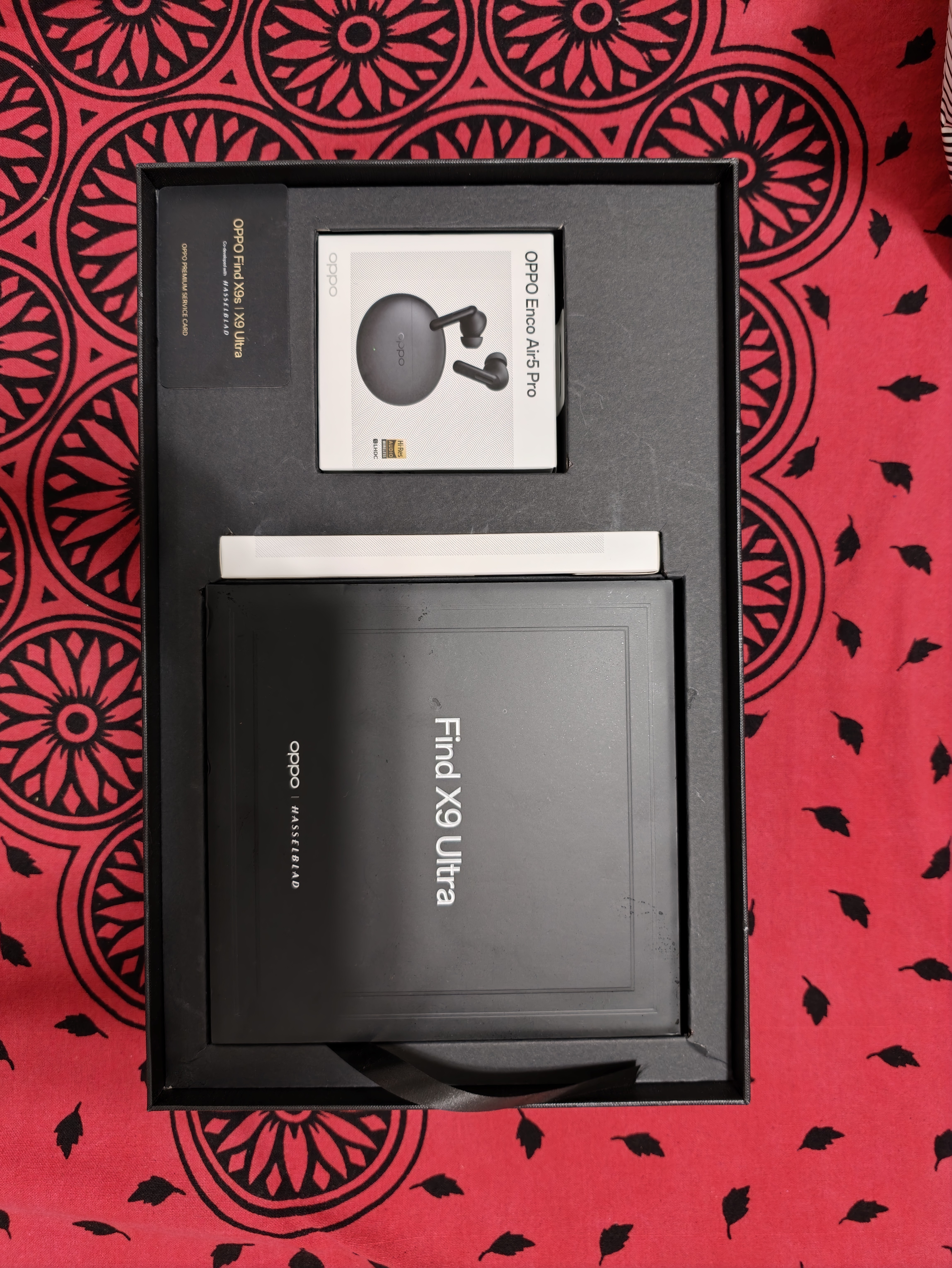 【本体なし】OPPO Find X9 LIMTED BOX THE UNBOXING OF BLACK BOX FEATURING THE OPPO FIND X9 ULTRA.