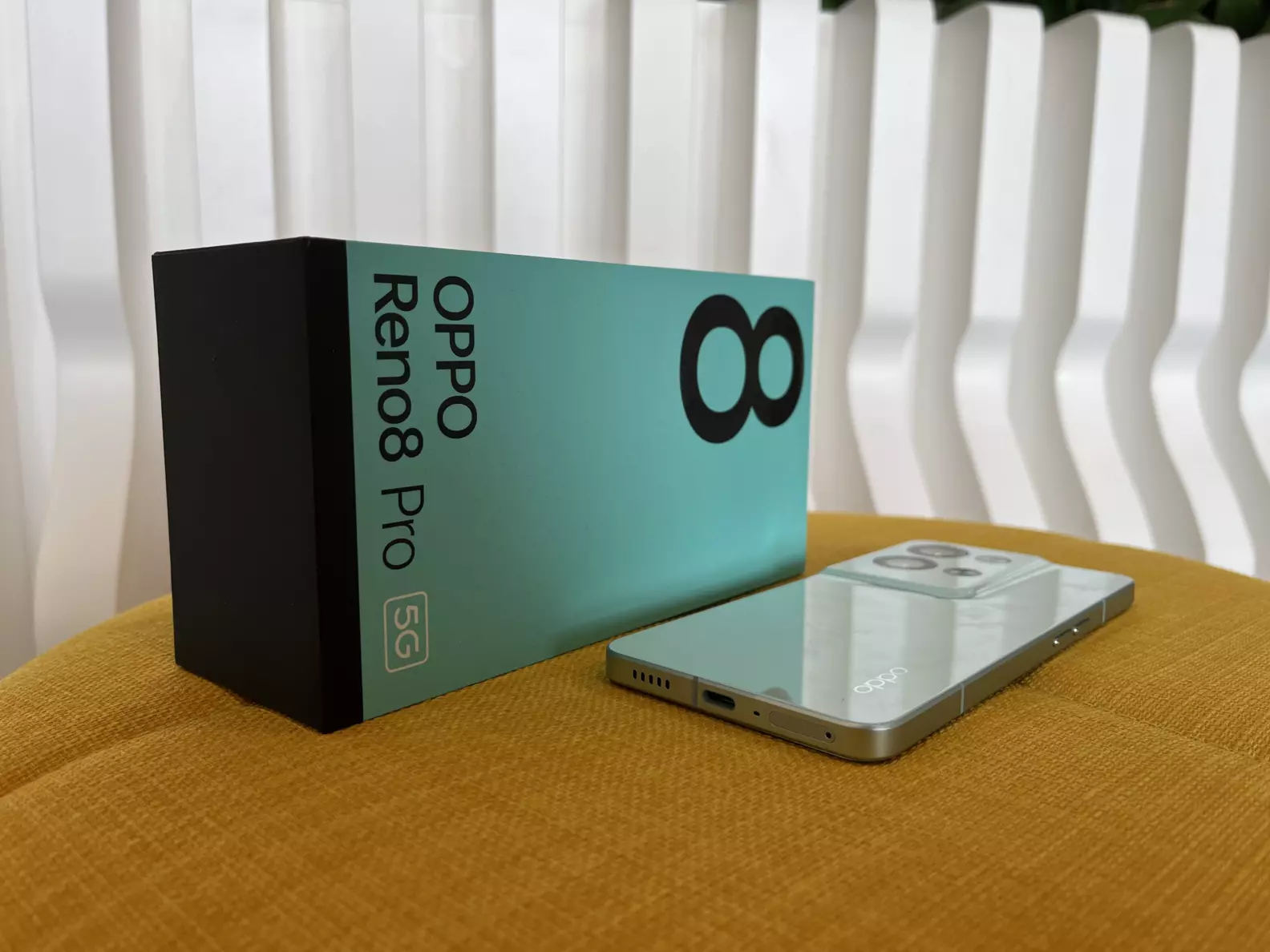 [Unboxing] The OPPO Reno8 Pro 5G