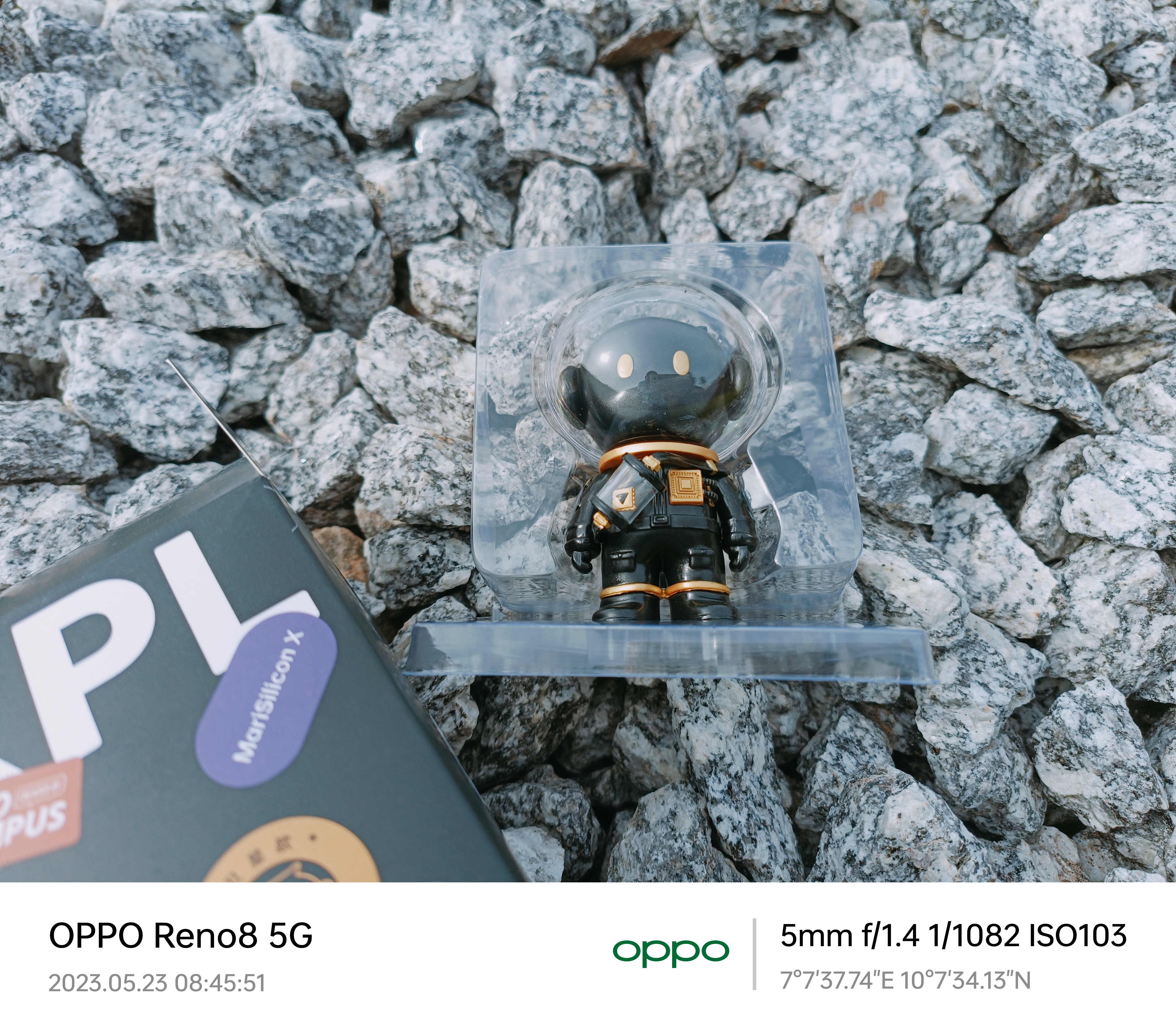What's in the box? 🤔 Read to find out! [#OPPOMoments]