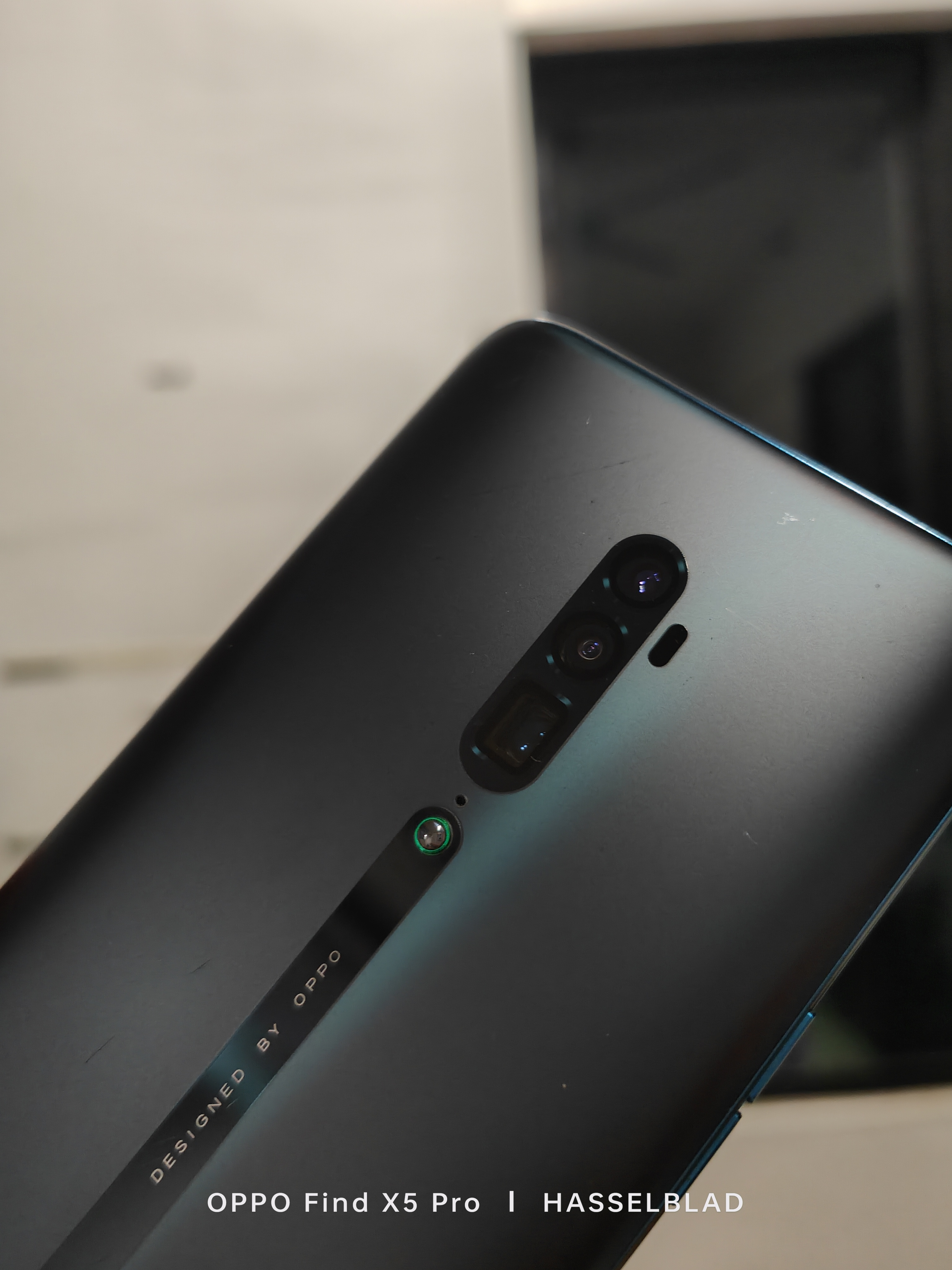 OPPO Reno 10x zoomブラック オッポジャパン ユーザーのクリエイティビティを生み出す新