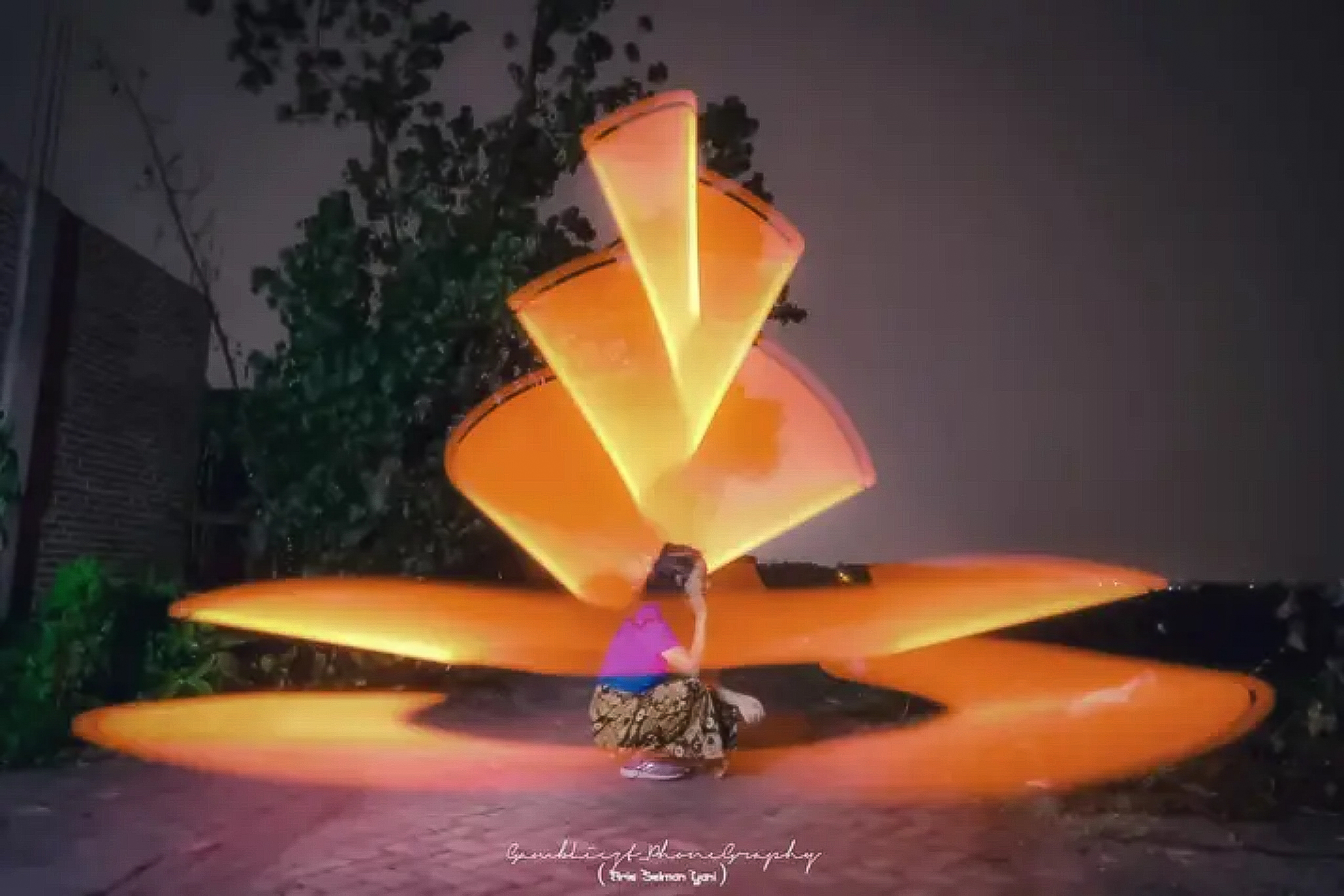 The Short Reason I Like The Light Painting Photography - #ShotOnOPPO