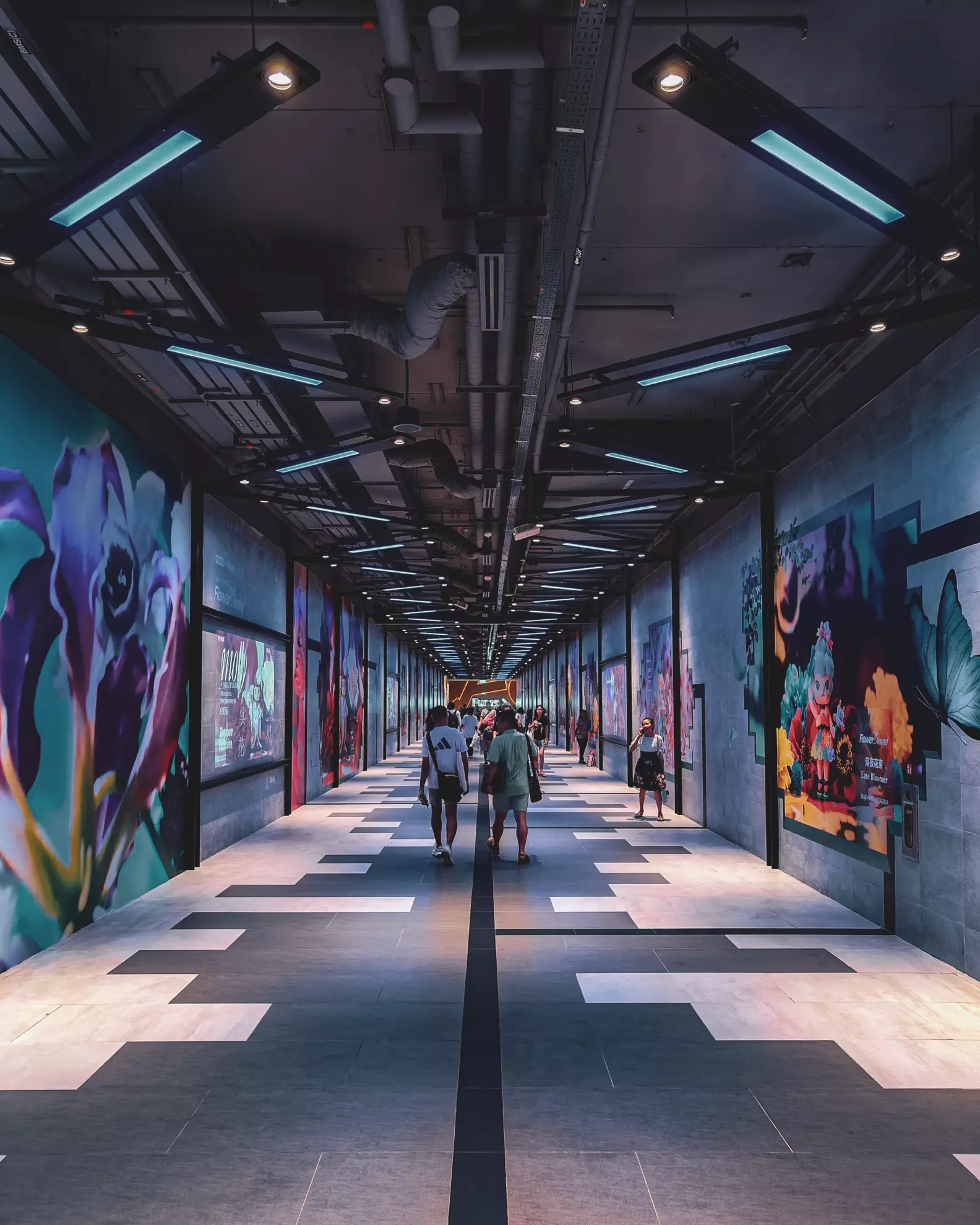 Singapore's random sights that captured my eyes. Shot on OPP