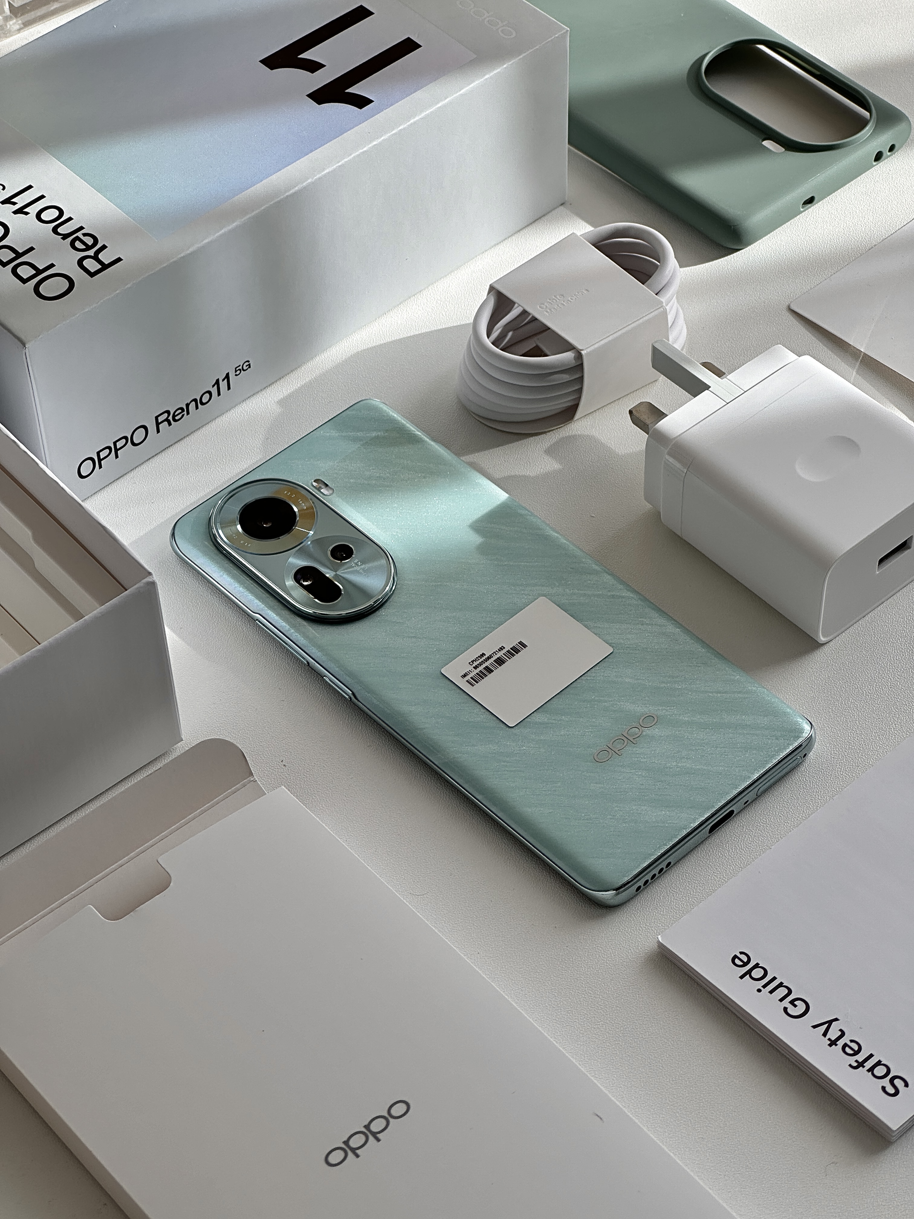 Unboxing the OPPO Reno11 5G | Your Portrait Expert