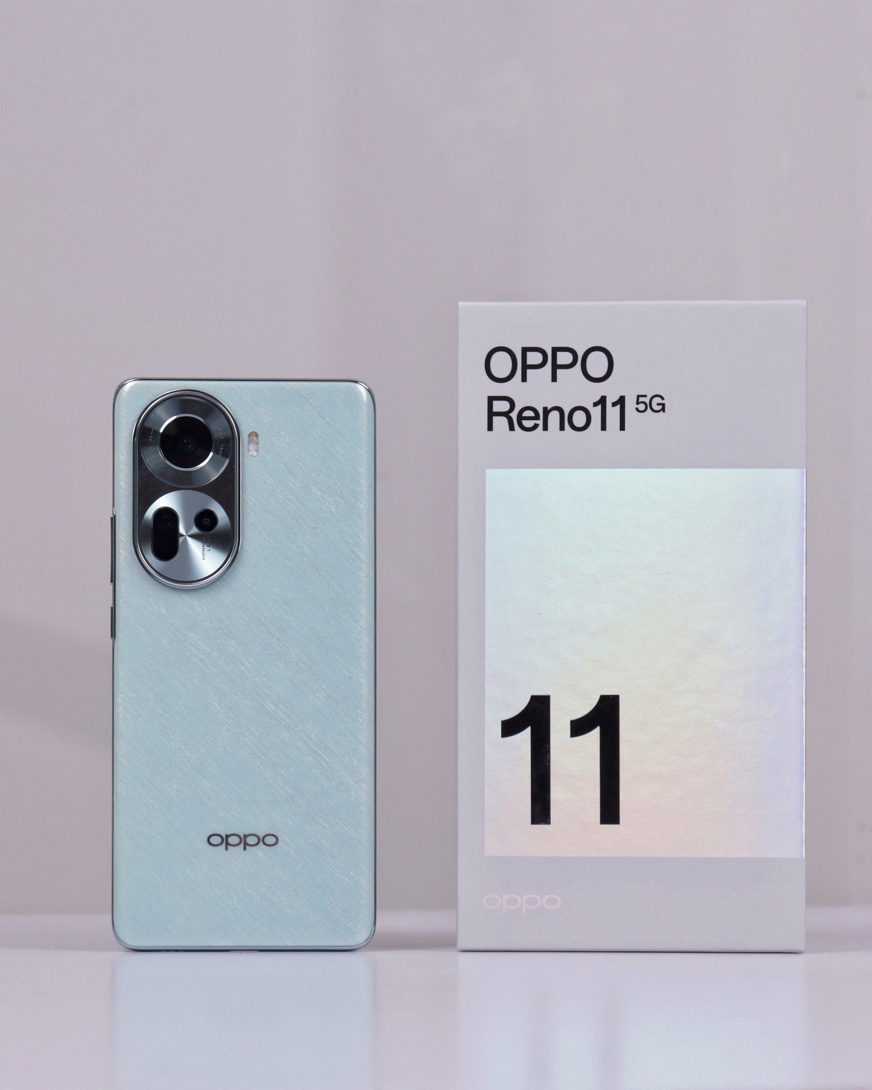 Unboxing of the OPPO Reno 11 5G