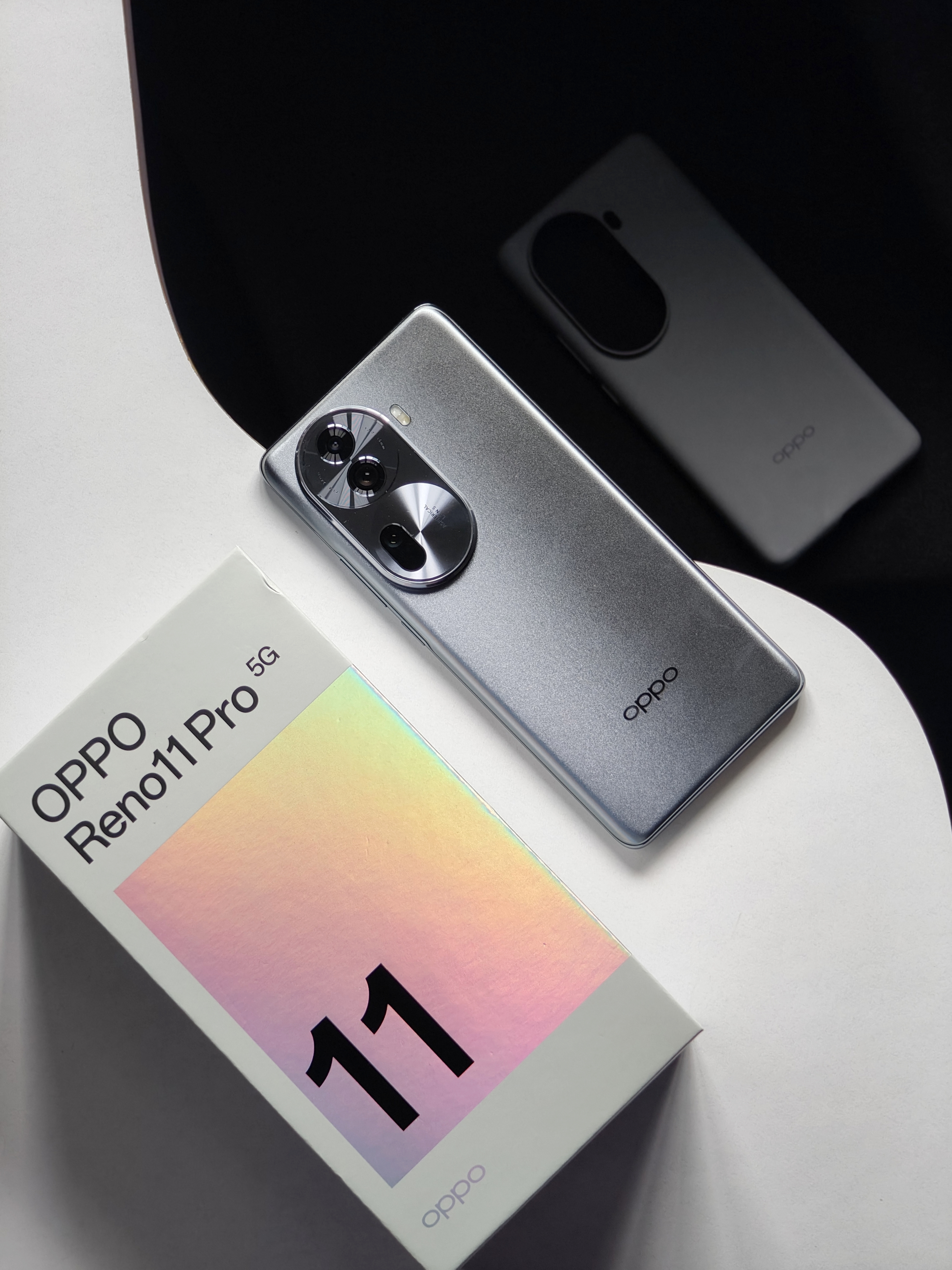 Unboxing The OPPO Reno11 Pro 5G