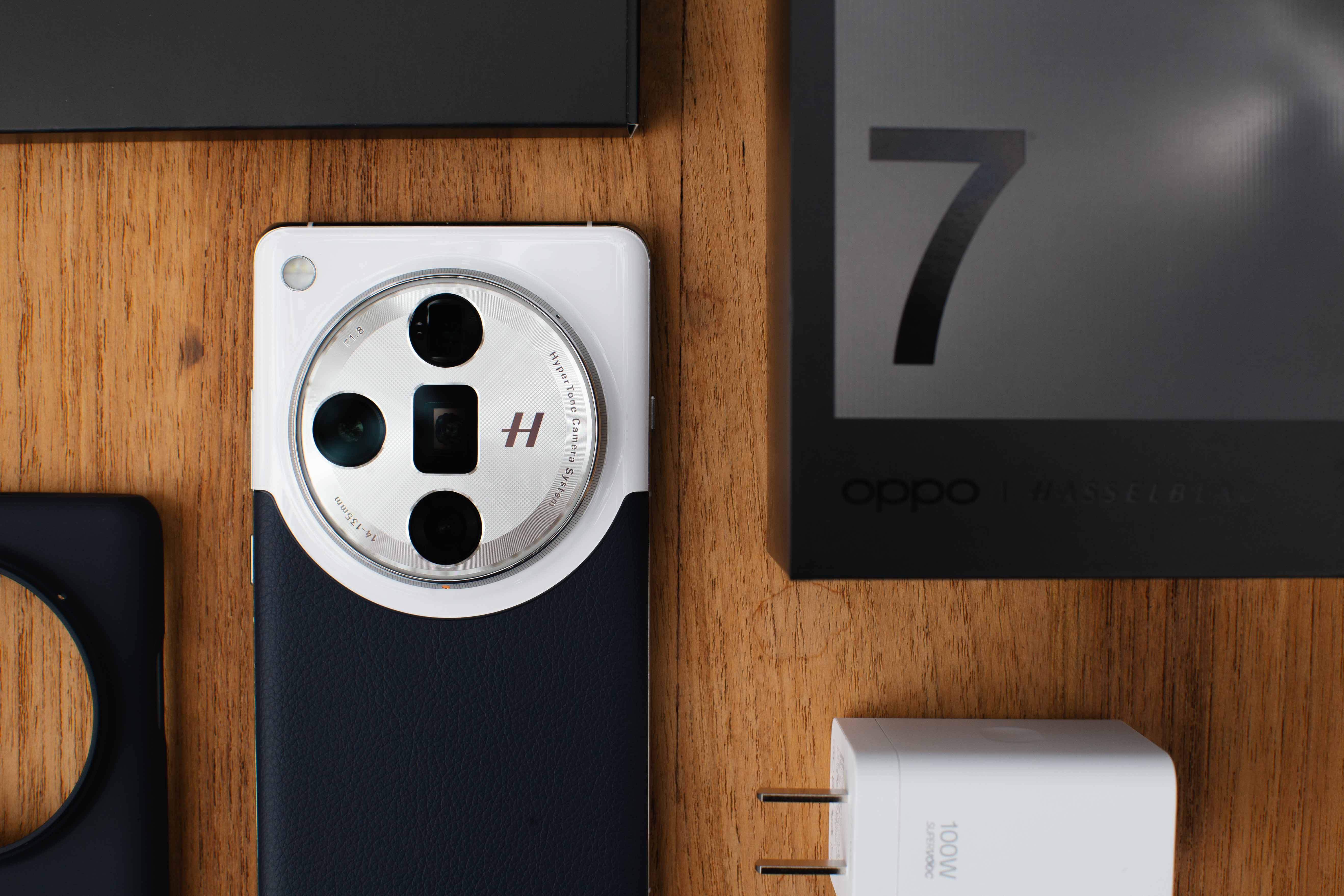 【美品】OPPO Find X7 Ultra 黒　おまけつき 美品】OPPO Find X7 Ultra 黒 おまけつき Original OPPO Find X7 Ultra