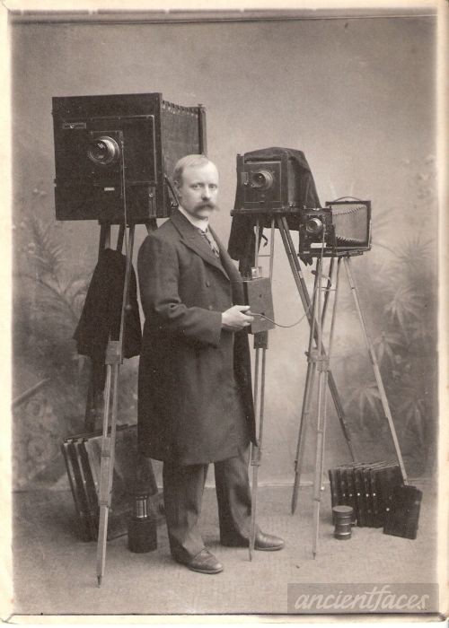 Journey through the history of photography!