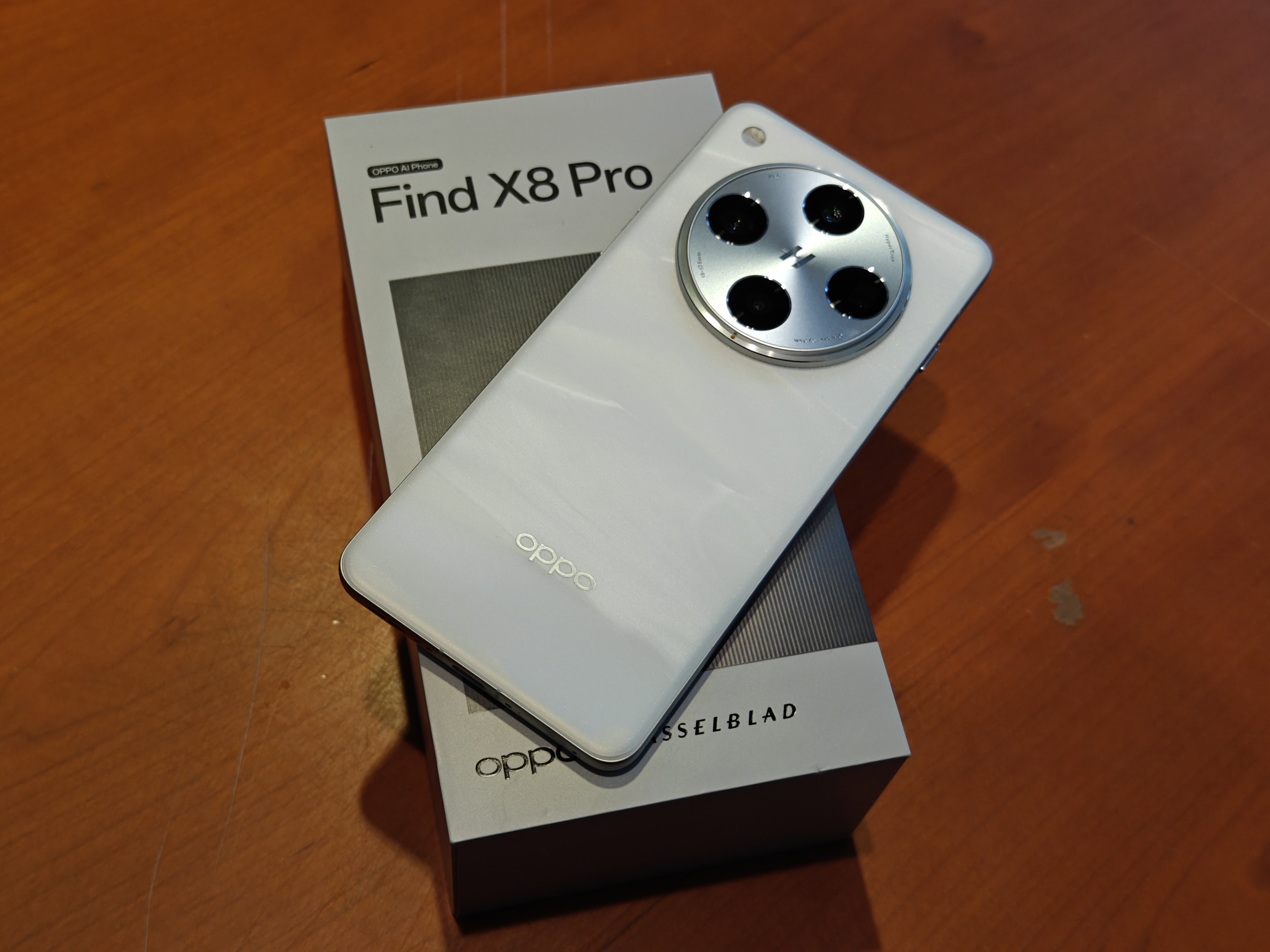 OPPO Find X8 白 おまけ付き OPPO Find X8｜価格比較・SIMフリー・最新情報 - 価格.com