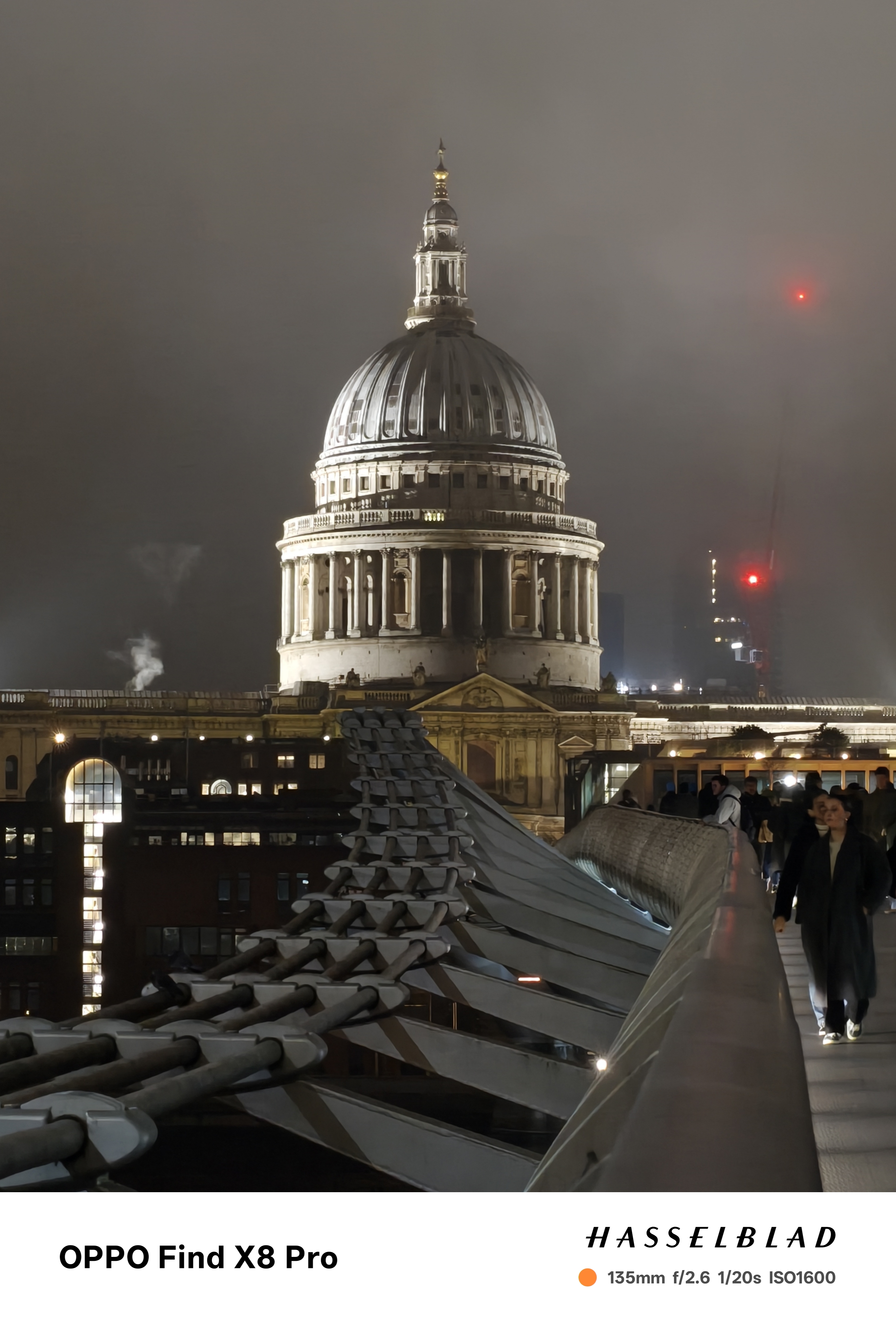 Using the Find X8 Pro AI Telescope zoom in London Fog