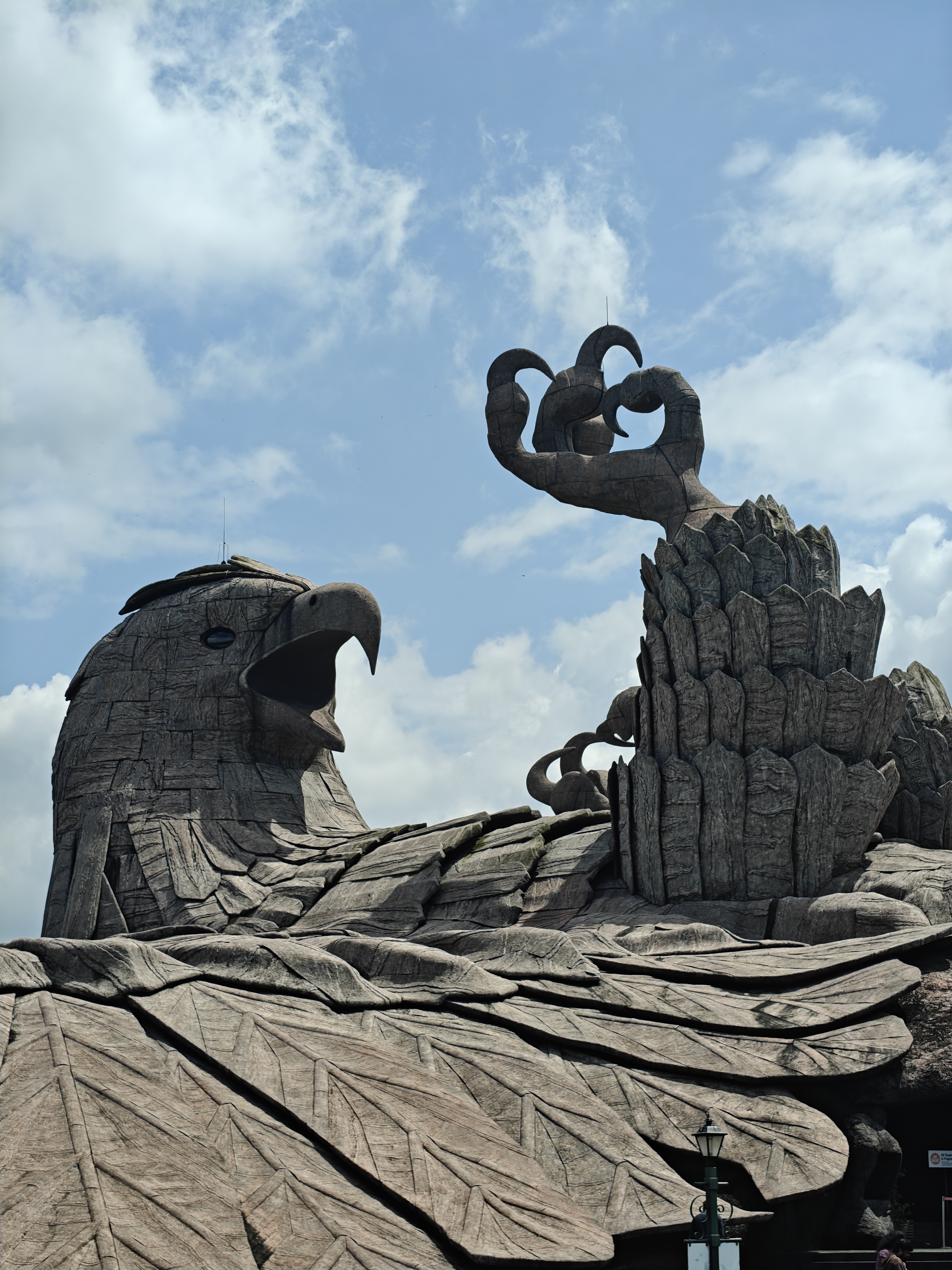 竜耳瑞鳥』銅製・【オブジェ・置物】 Visiting the World's Largest Bird Sculpture at Jatayu Earth's Center