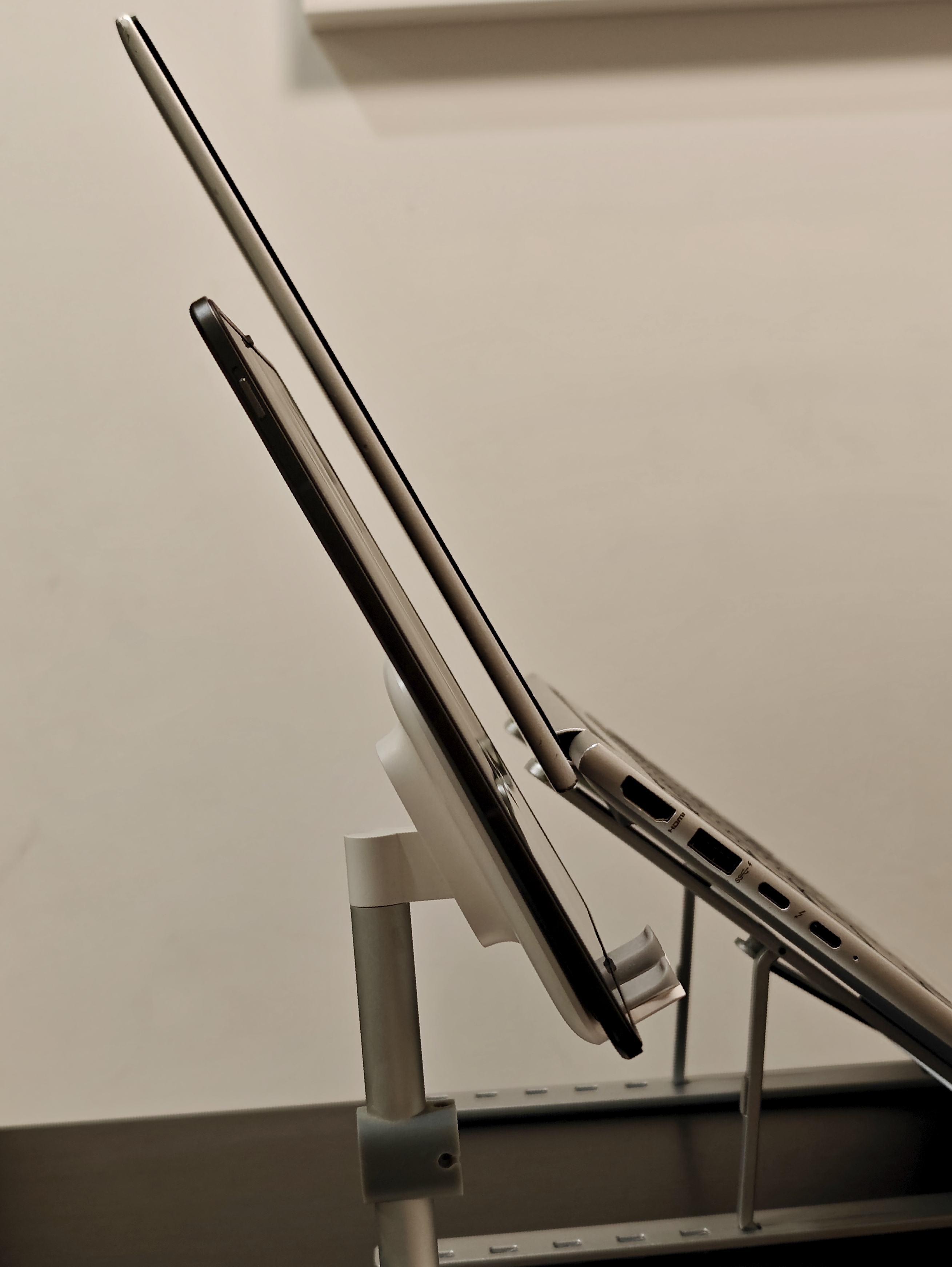 Fold N5 - Thinner, Slimmer and a Foldable Stunner.